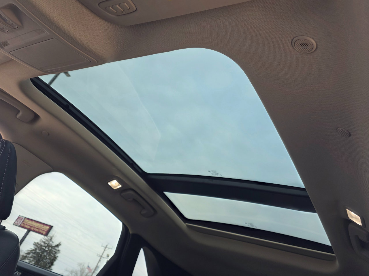 Used 2020 Ford Escape Titanium w/ Titanium Premium Package 2.0 image 10