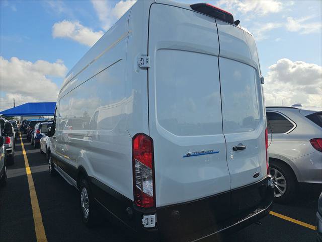 Used 2022 Ford E-Transit 148 High Roof Extended RWD image 8