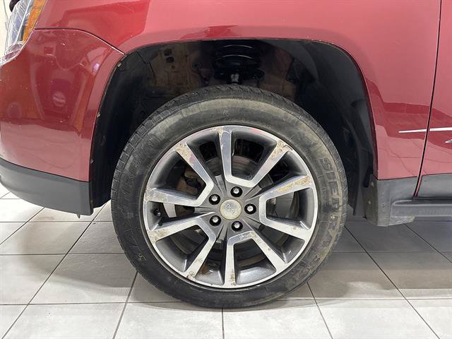 Used 2015 Jeep Compass Limited AWD/4WD image 7