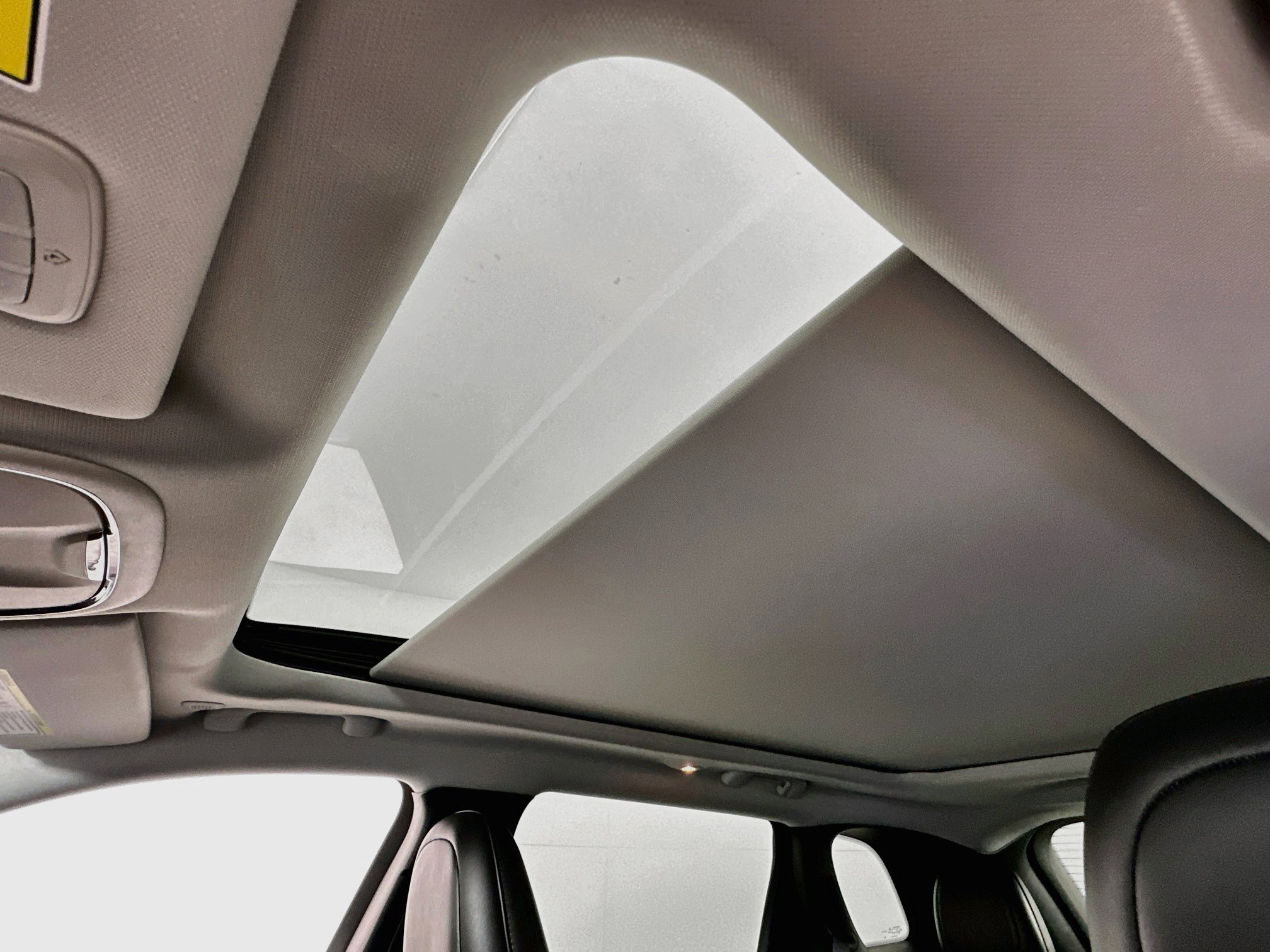 Used 2022 Jeep Cherokee Limited w/ Elite Package AWD/4WD image 22