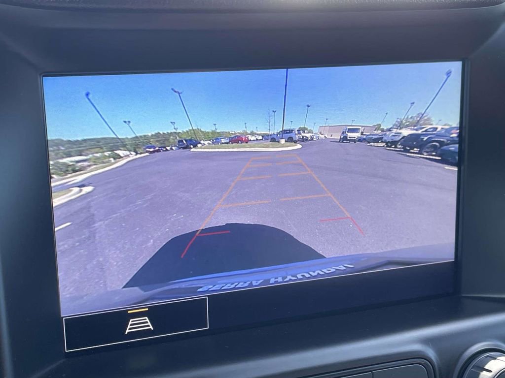 Used 2024 GMC Terrain SLT image 15