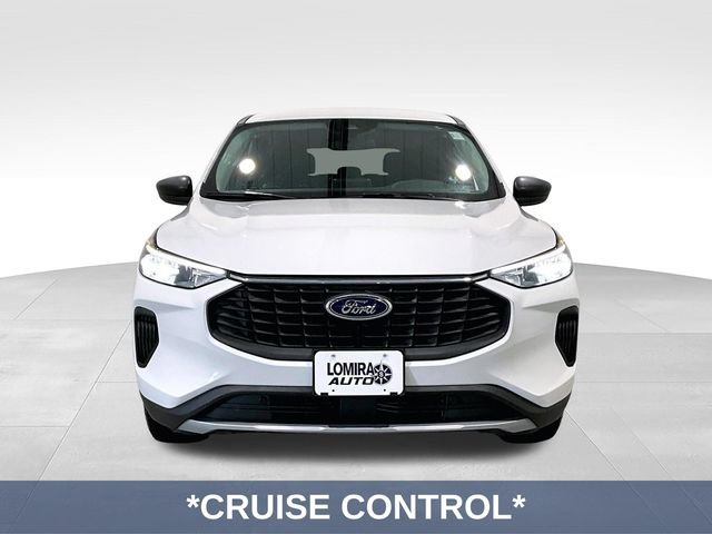 Used 2024 Ford Escape Active AWD/4WD image 3