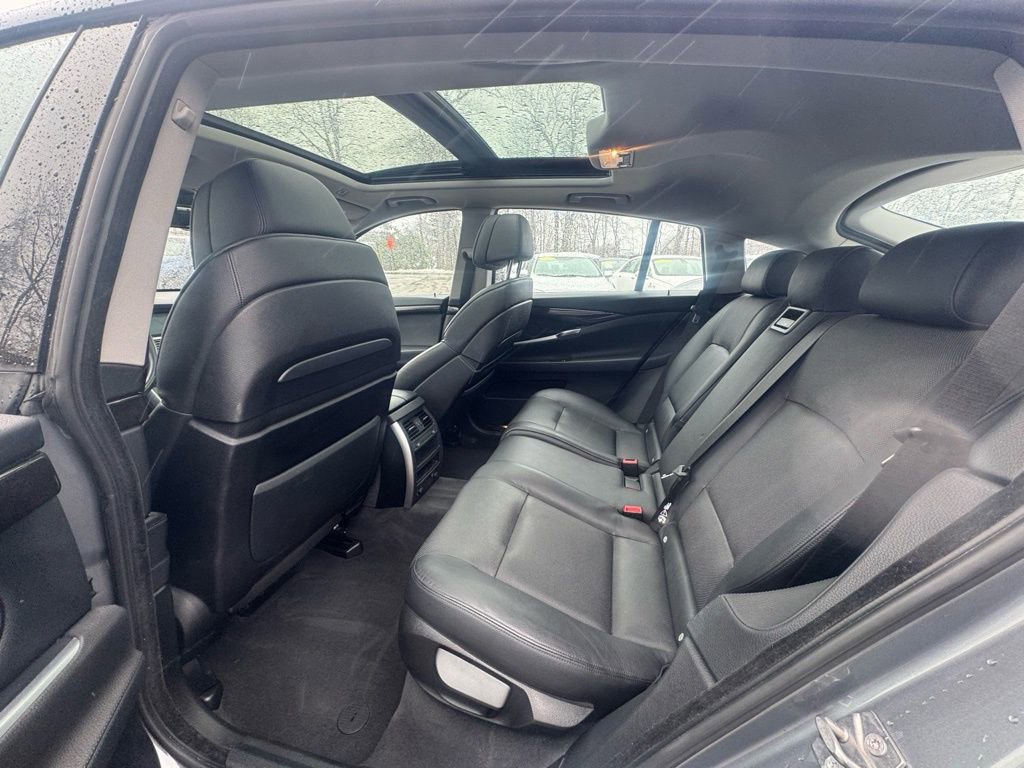 Used 2011 BMW 550i Gran Turismo xDrive image 28