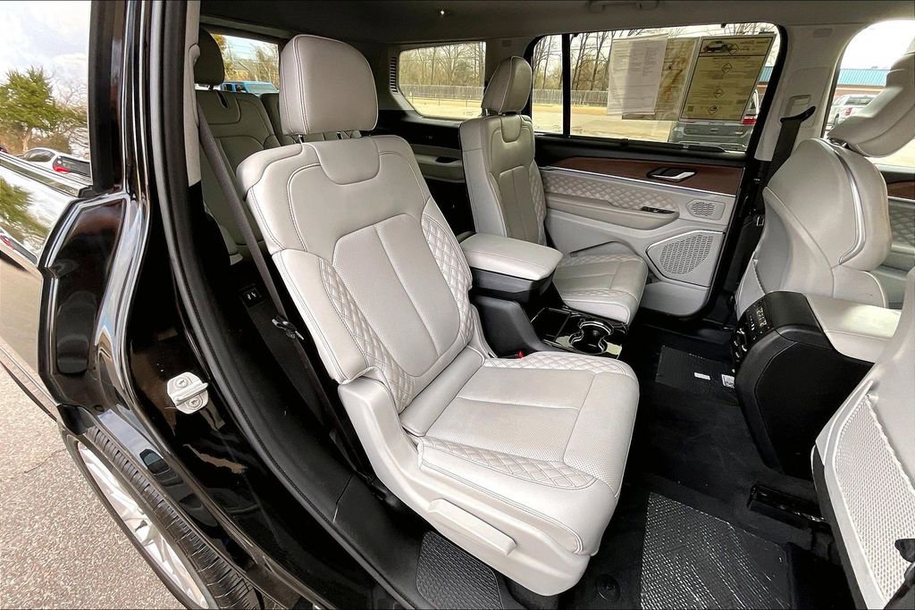 Used 2021 Jeep Grand Cherokee L Summit w/ Luxury Tech Group V image 27