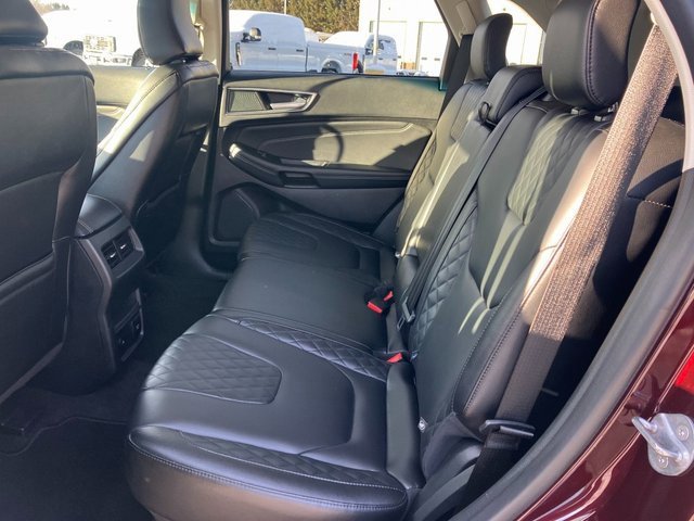 Used 2024 Ford Edge Titanium image 19