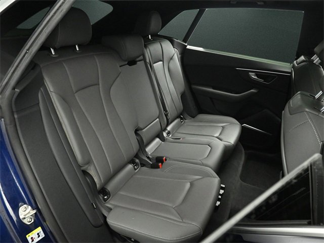 Used 2020 Audi Q8 Prestige w/ Prestige Package image 18