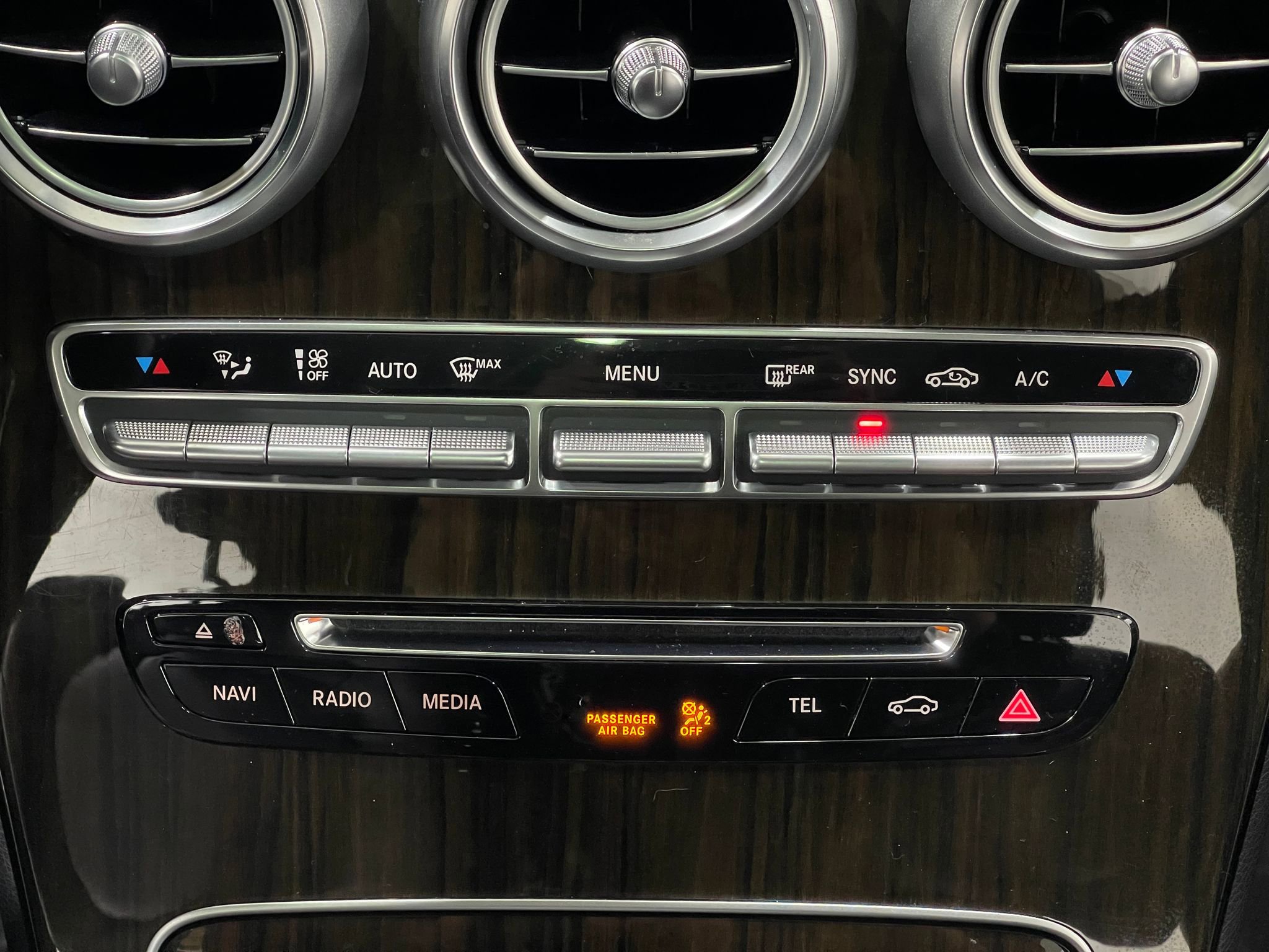 Used 2017 Mercedes-Benz GLC 300 4MATIC image 26