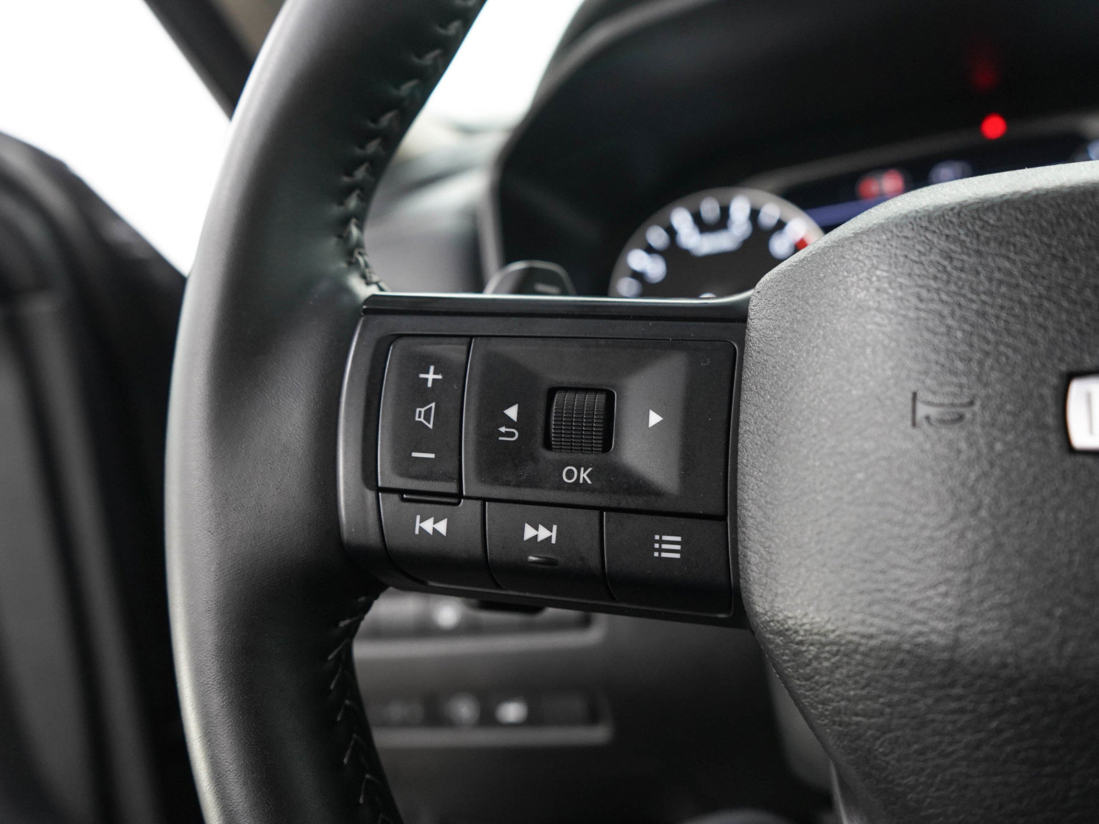 Used 2026 Nissan Rogue SV AWD/4WD image 25