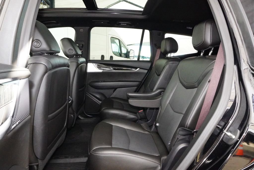 Used 2021 Cadillac XT6 Premium Luxury image 29