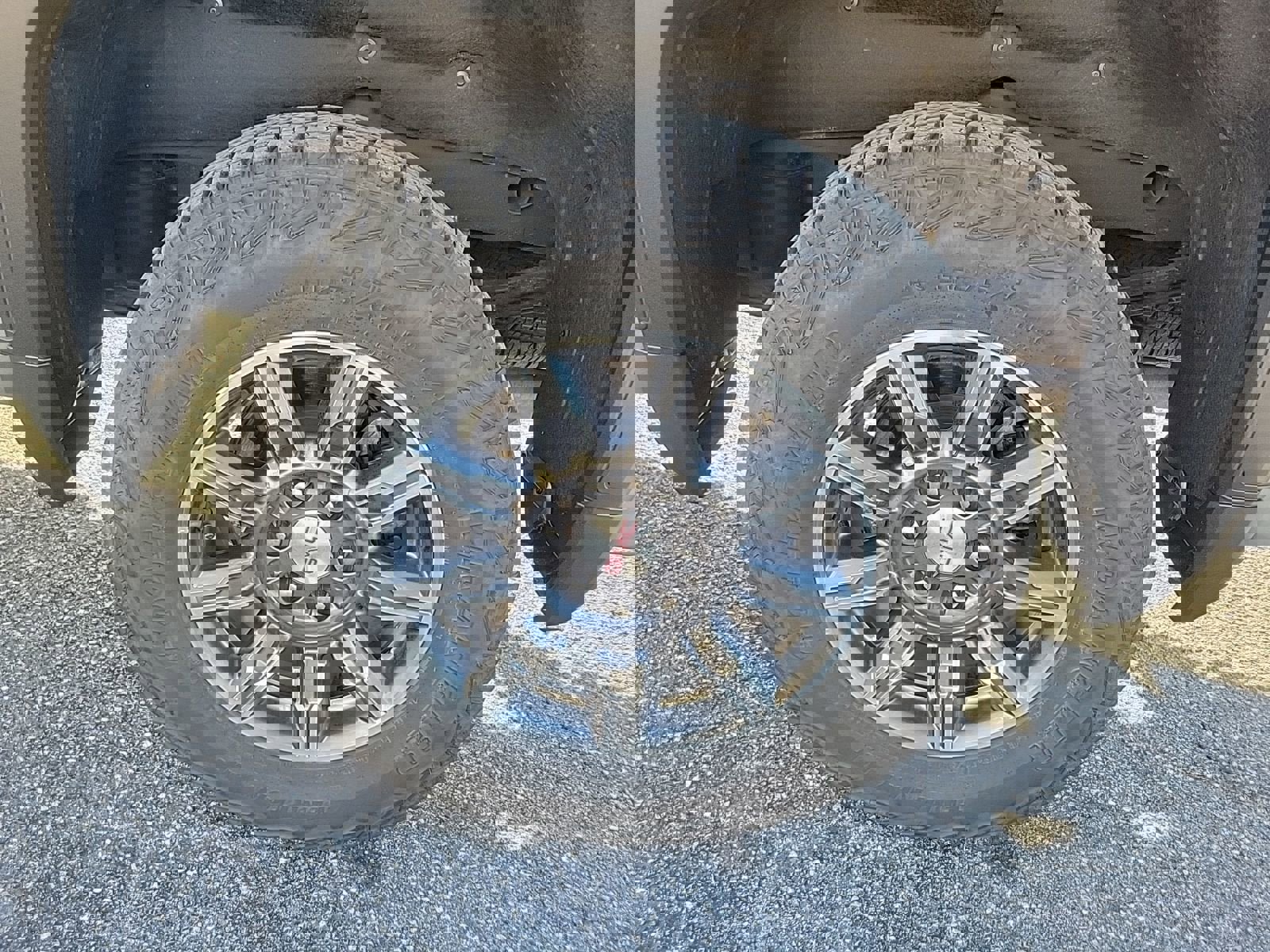 Used 2024 GMC Sierra 1500 AT4 w/ AT4 Preferred Package image 17