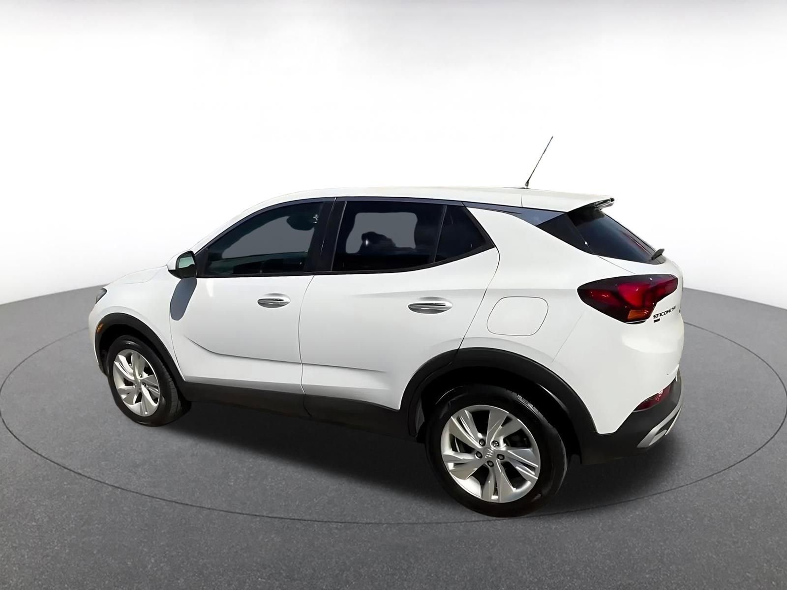 Used 2025 Buick Encore GX Preferred AWD/4WD image 15