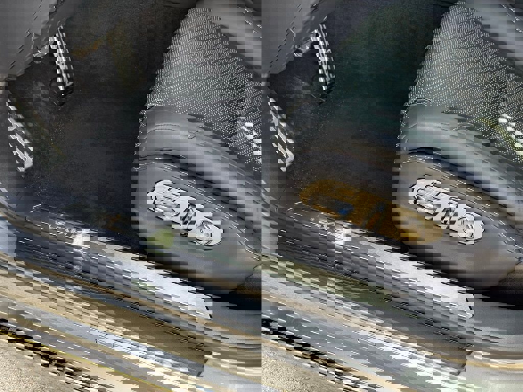 Certified 2025 Lexus LS 500 F Sport w/ Dynamic Handling Package image 25