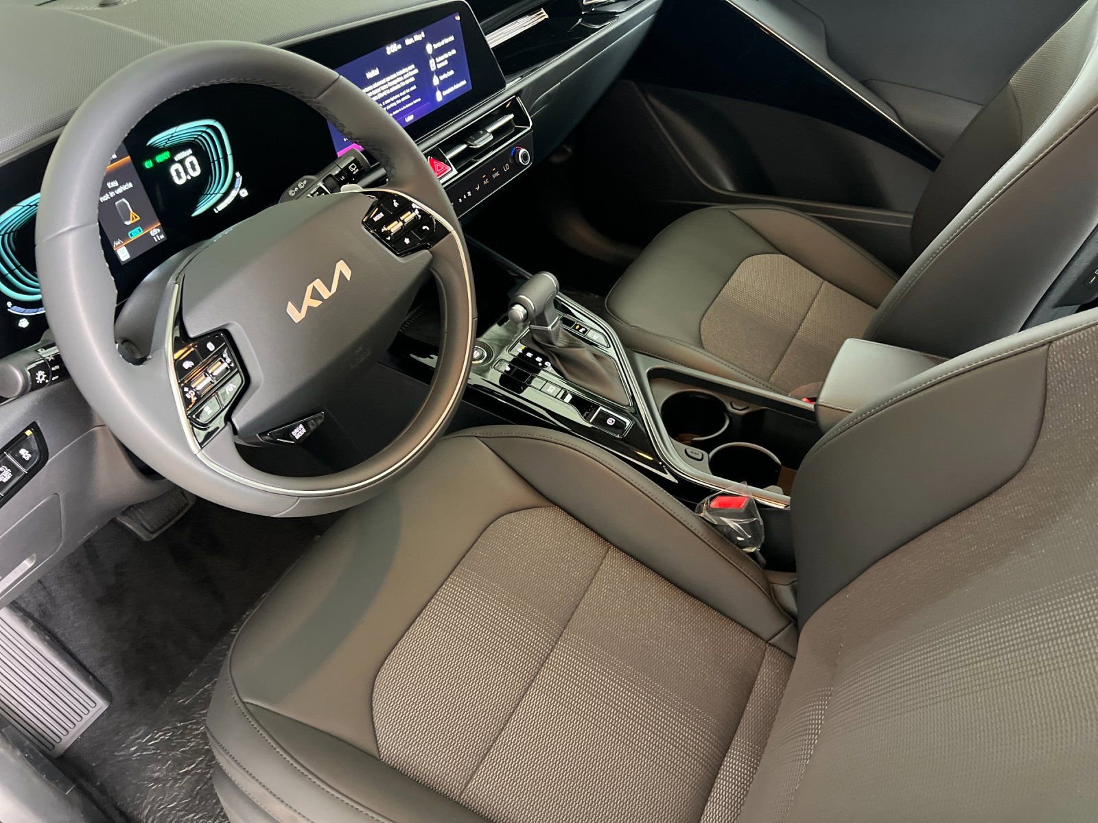 New 2026 Kia Niro EX FWD image 10