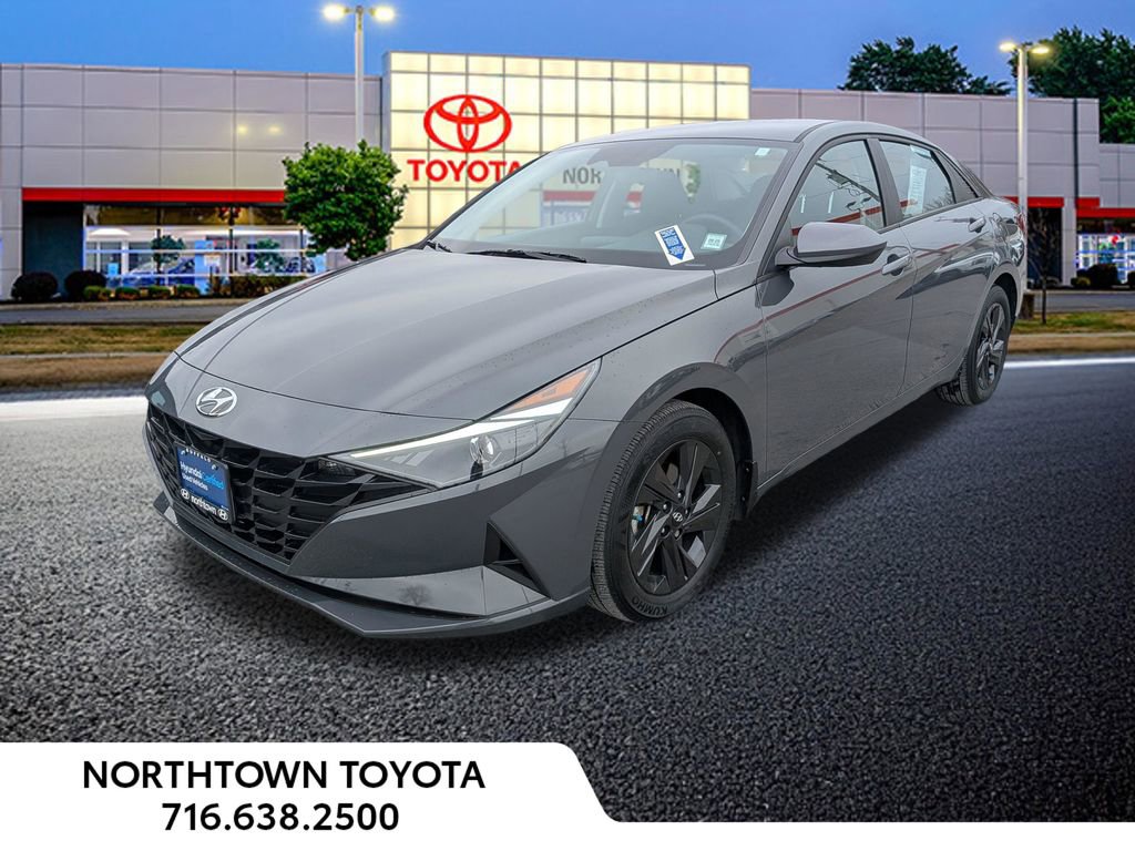 Used 2023 Hyundai Elantra SEL image 1