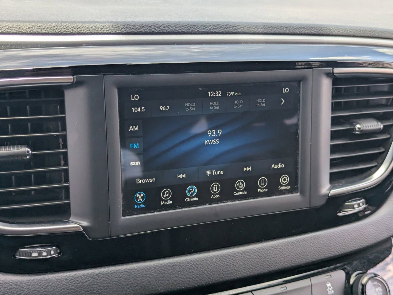 Used 2020 Chrysler Pacifica Touring w/ S Appearance Package FWD image 24