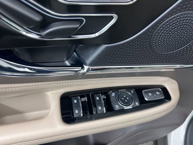 Certified 2023 Lincoln Corsair AWD w/ Equipment Group 101A image 13