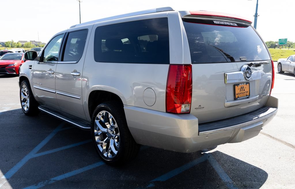 Used 2008 Cadillac Escalade ESV AWD image 16