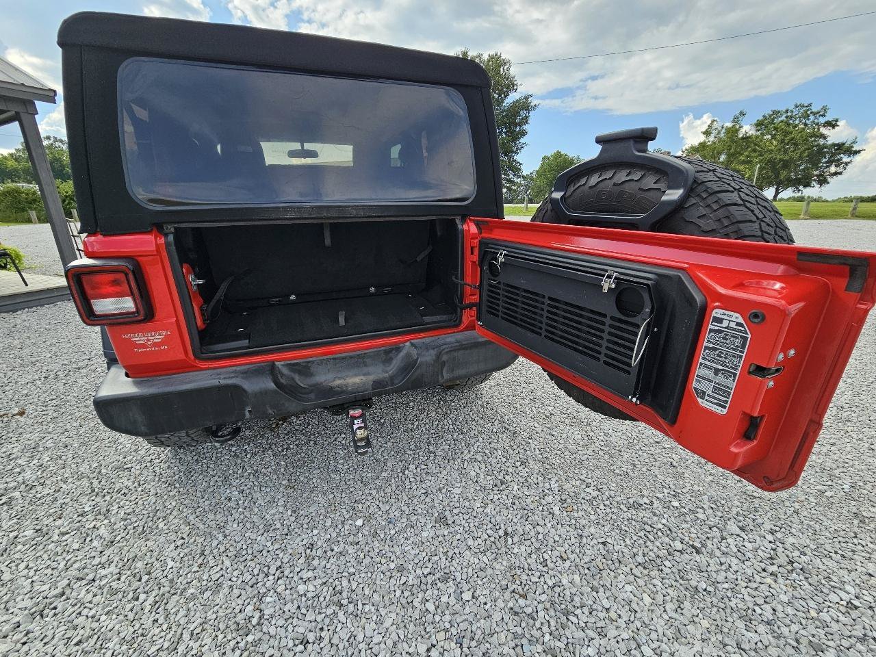 Used 2019 Jeep Wrangler Sport AWD/4WD image 18
