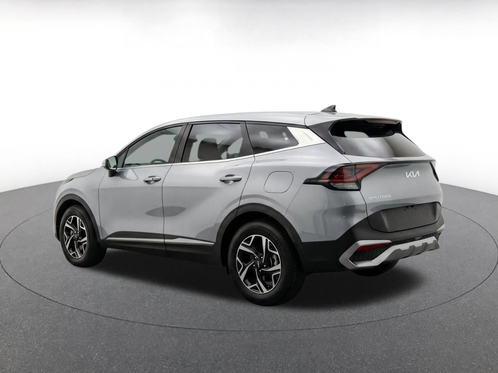 Used 2025 Kia Sportage LX FWD image 11