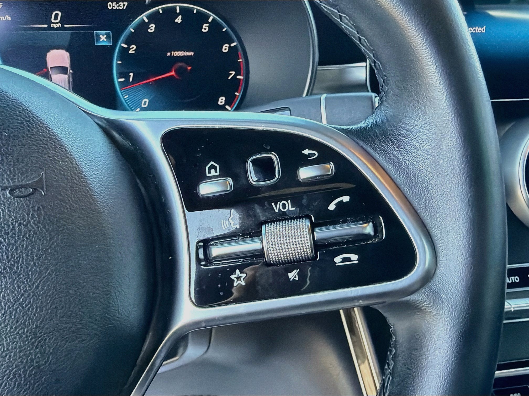 Used 2022 Mercedes-Benz GLC 300 image 38