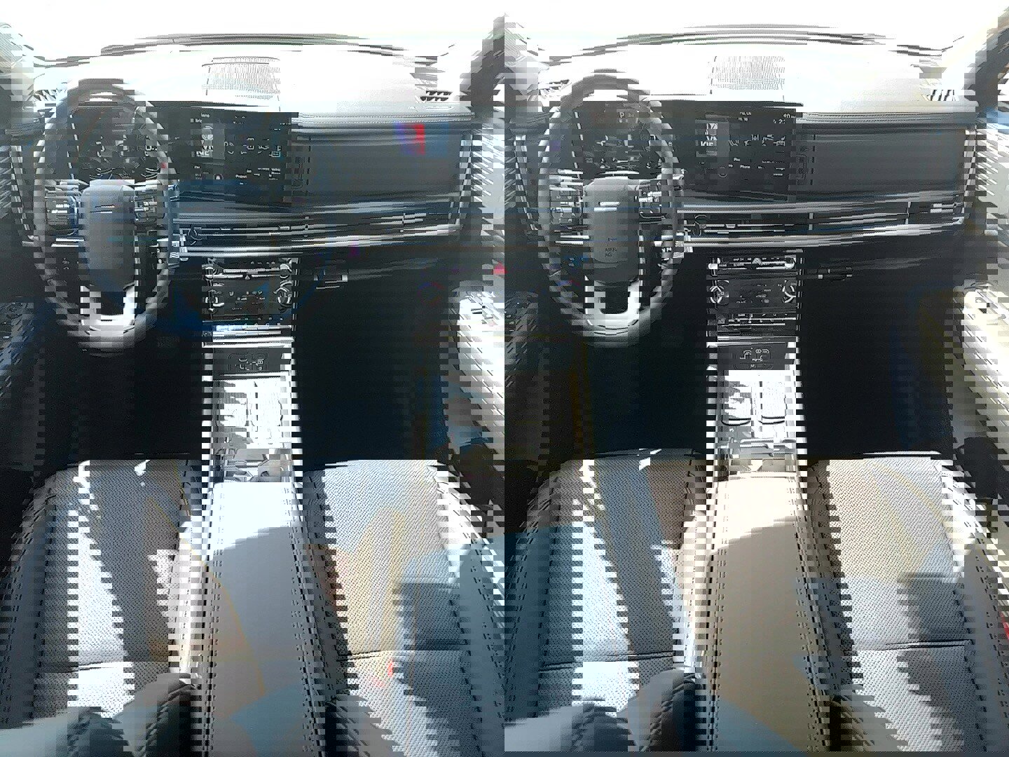 Used 2025 Hyundai Santa Fe SEL image 11