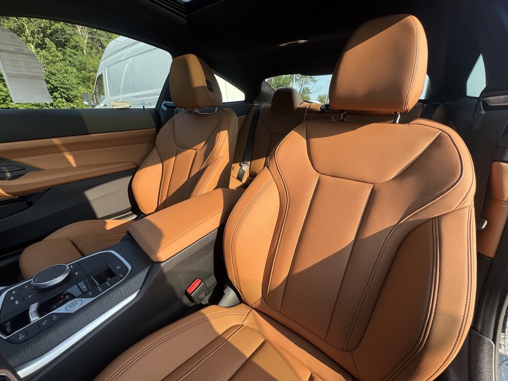 Used 2026 BMW 430i xDrive Coupe w/ M Sport Package image 17