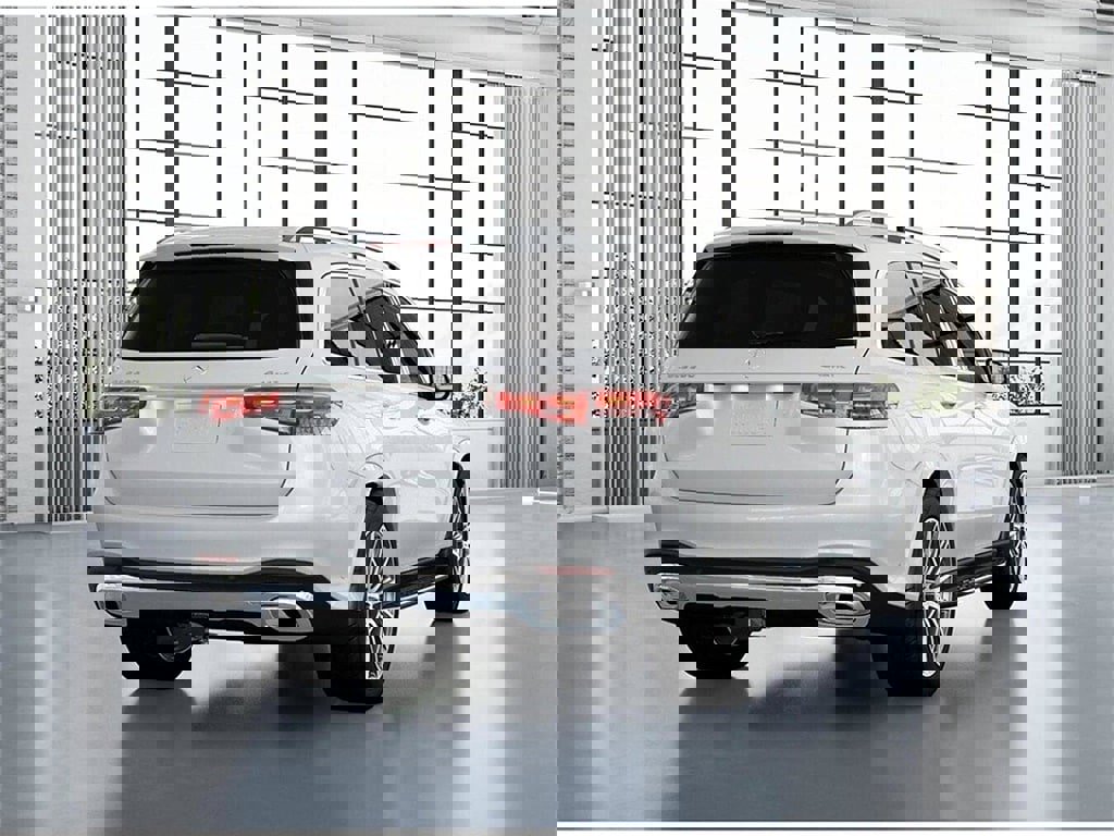 New 2026 Mercedes-Benz GLS 580 4MATIC image 23