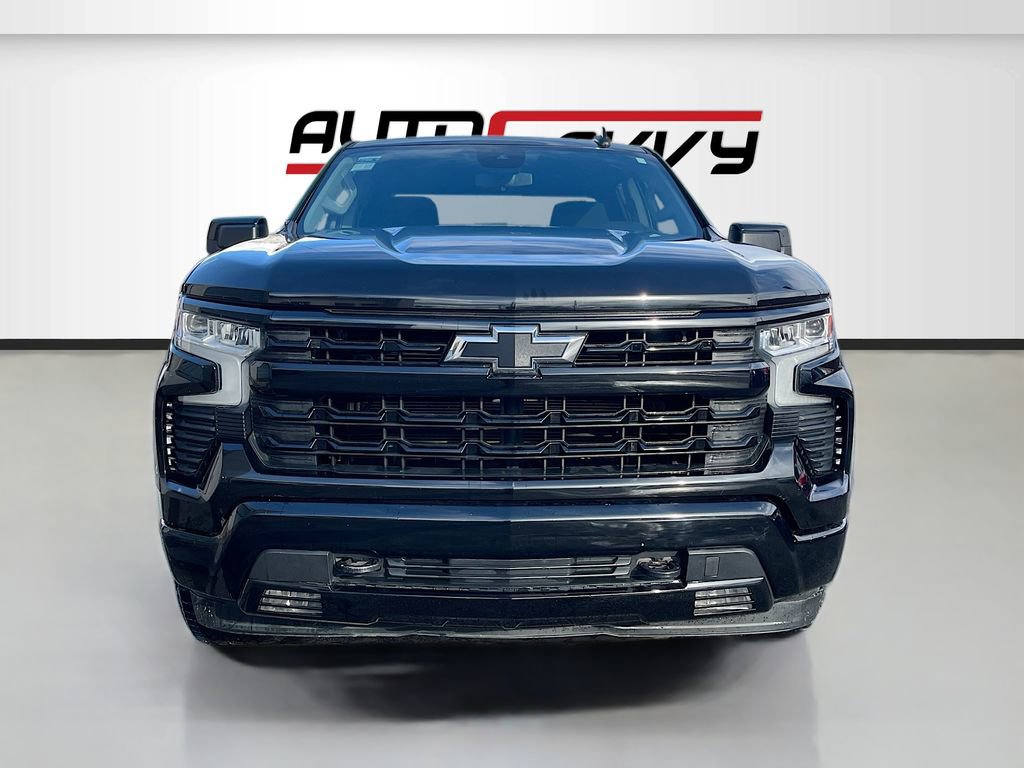 Used 2023 Chevrolet Silverado 1500 RST image 2