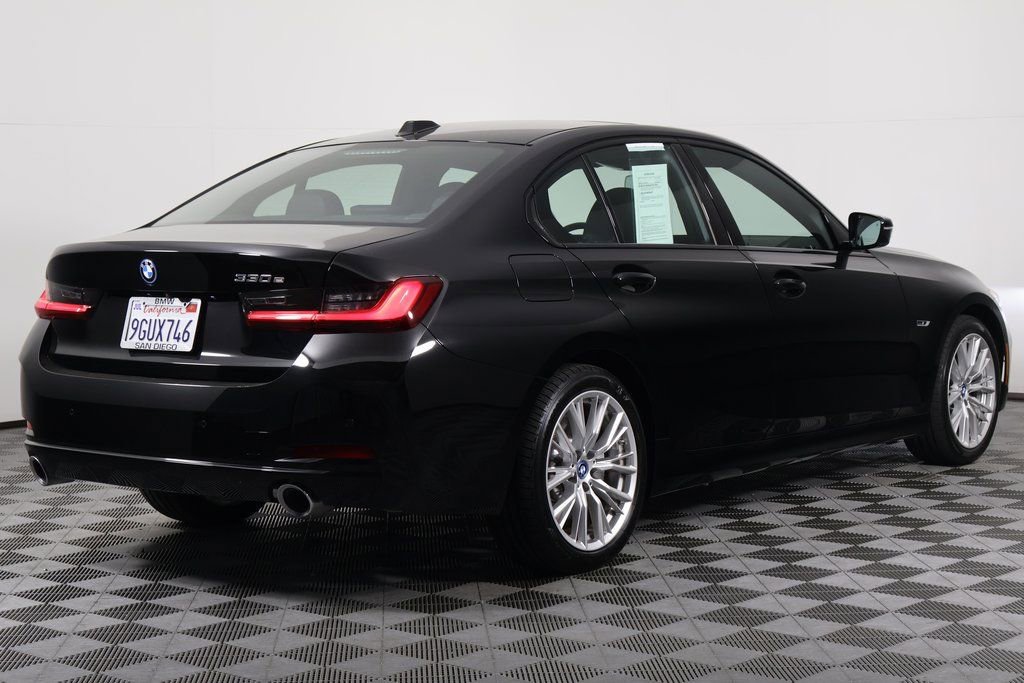 Used 2023 BMW 330e w/ Premium Package RWD image 4