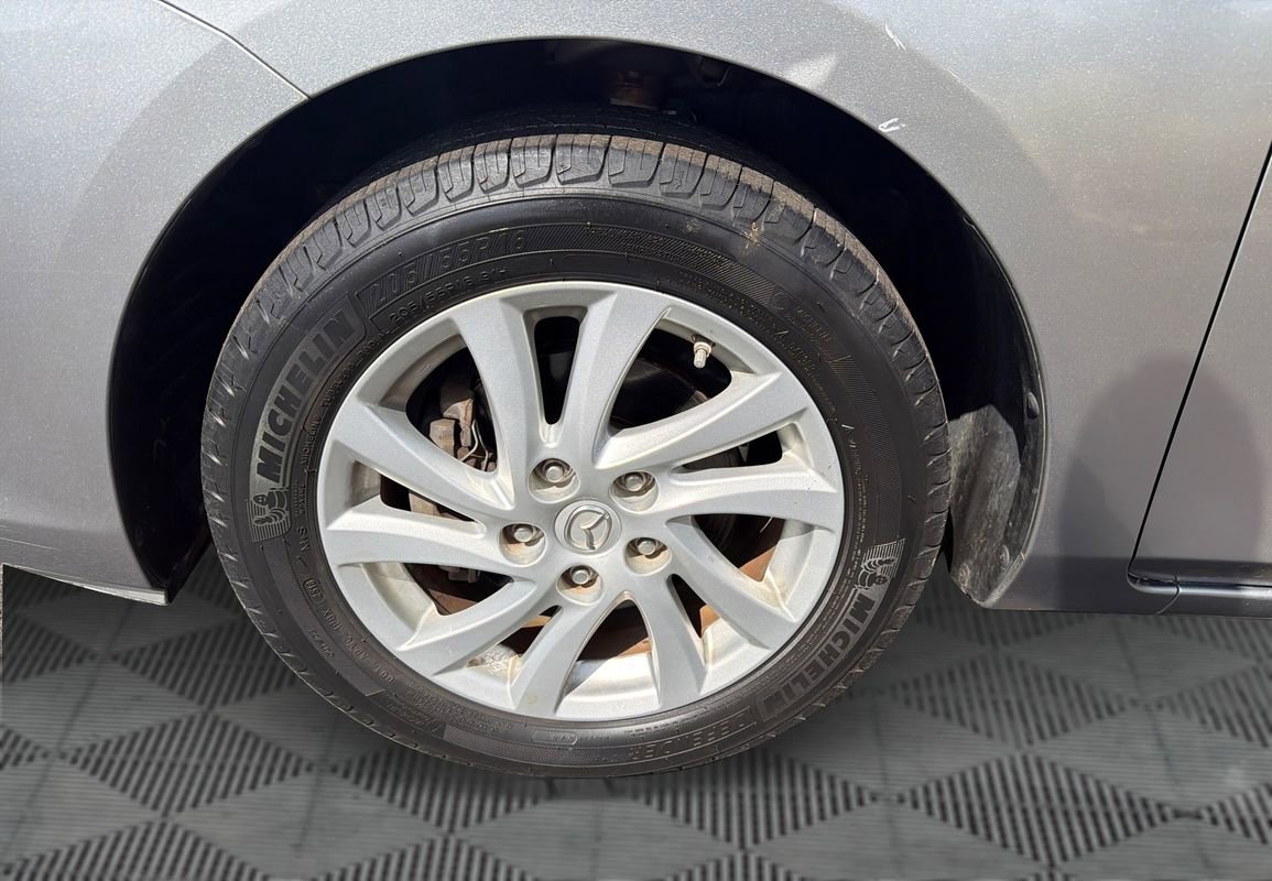 Used 2012 MAZDA MAZDA3 i Grand Touring image 35