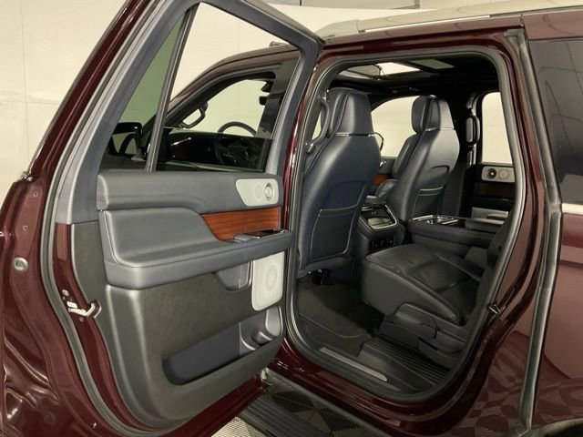 Used 2023 Lincoln Navigator L Reserve image 33