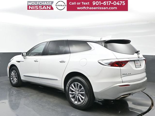Used 2023 Buick Enclave Essence image 3