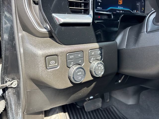 Used 2024 Chevrolet Silverado 3500 LTZ AWD/4WD image 15