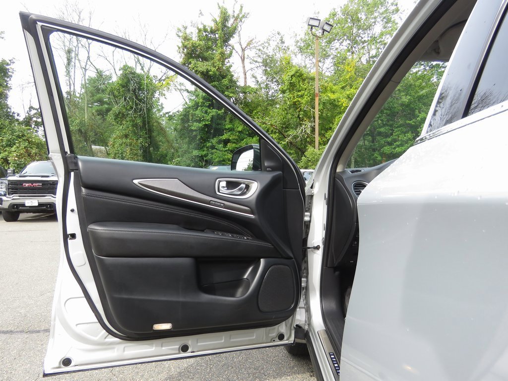 Used 2019 INFINITI QX60 Luxe w/ Essential Package image 10