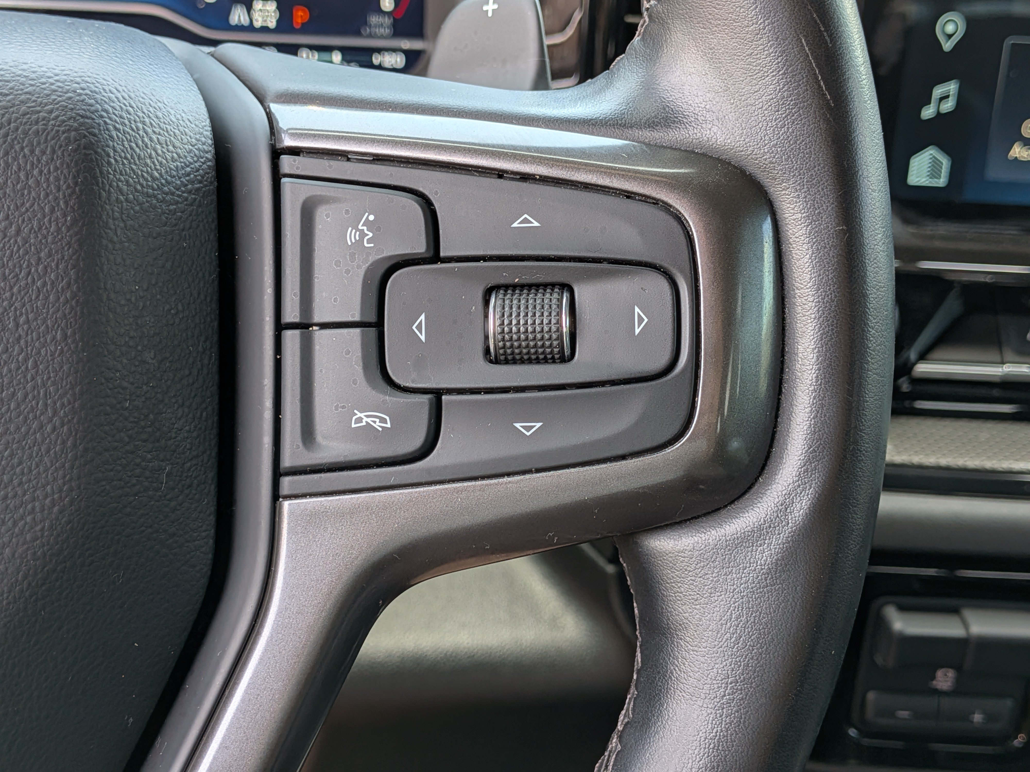 Used 2023 Chevrolet Silverado 1500 ZR2 w/ Technology Package AWD/4WD image 25