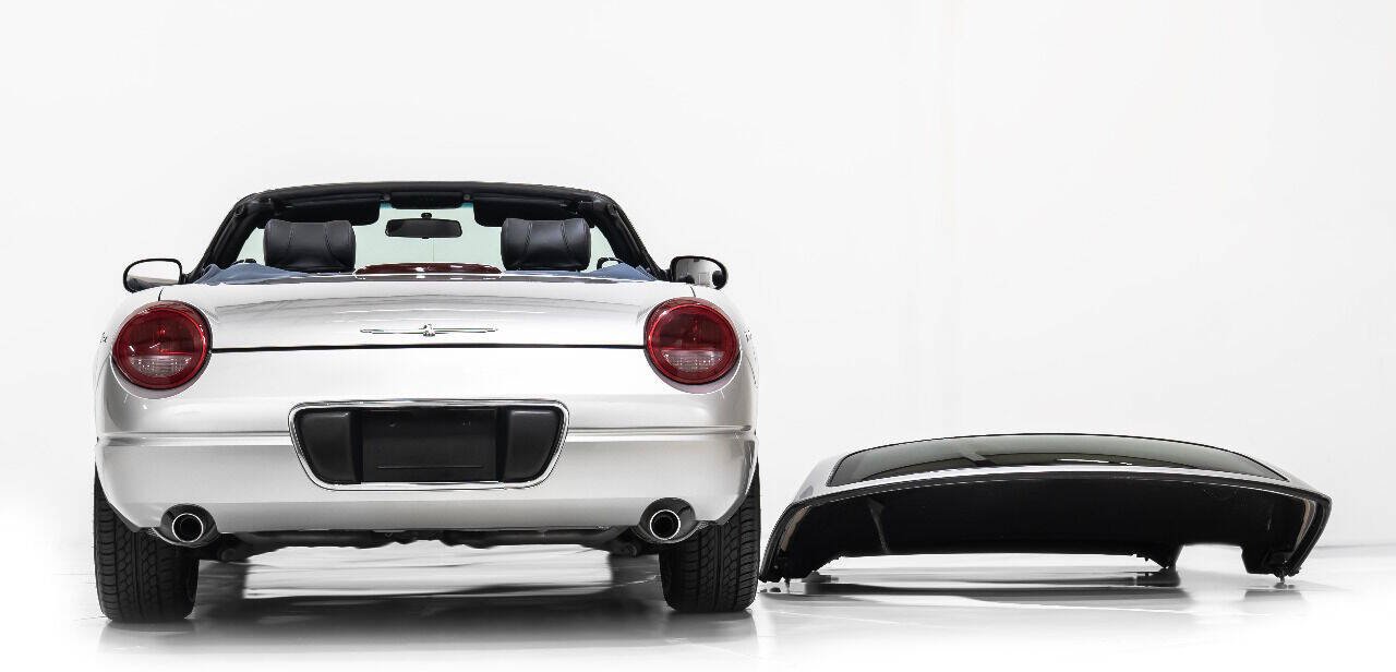 Used 2005 Ford Thunderbird RWD image 9
