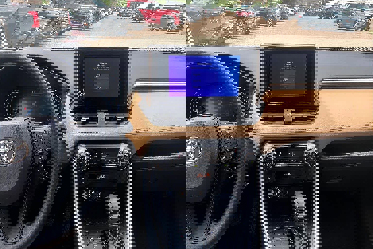 Used 2025 Toyota RAV4 LE AWD/4WD image 7