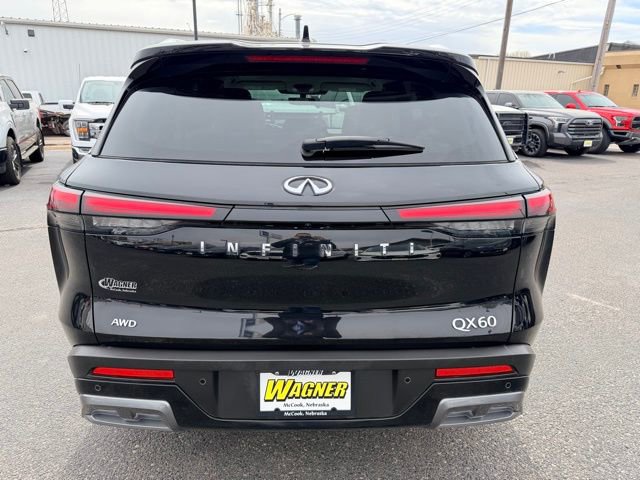 Used 2025 INFINITI QX60 Sensory image 4