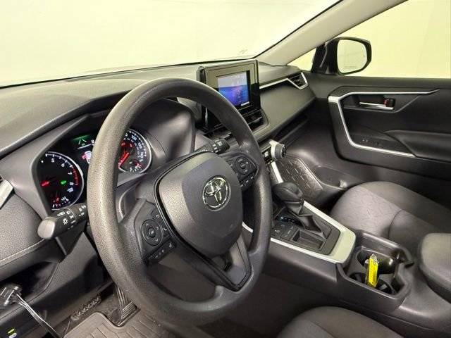 Used 2020 Toyota RAV4 XLE FWD image 15