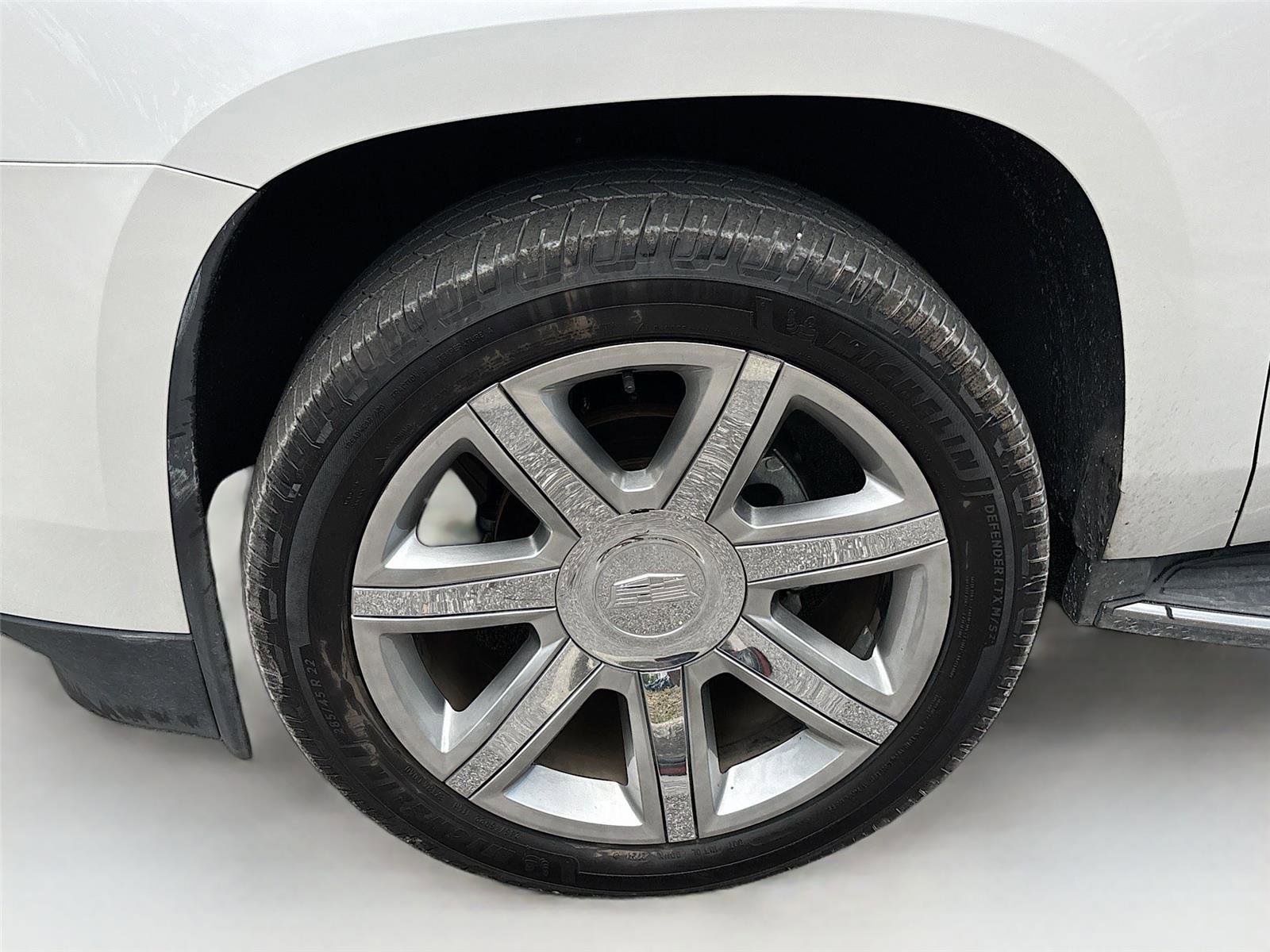 Used 2016 Cadillac Escalade Luxury RWD image 35
