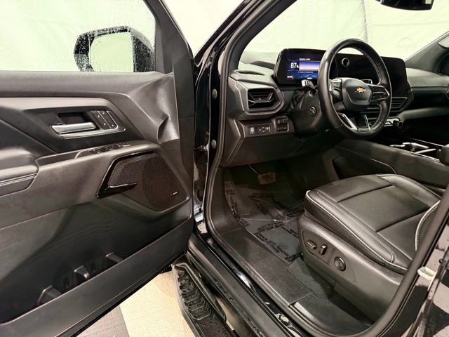 Used 2026 Chevrolet Silverado EV LT w/ Plus Package AWD/4WD image 33