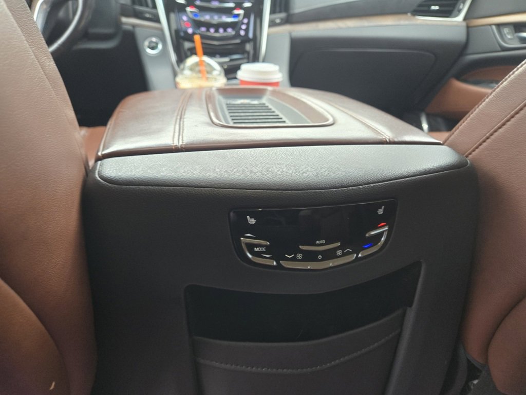 Used 2020 Cadillac Escalade Luxury image 14