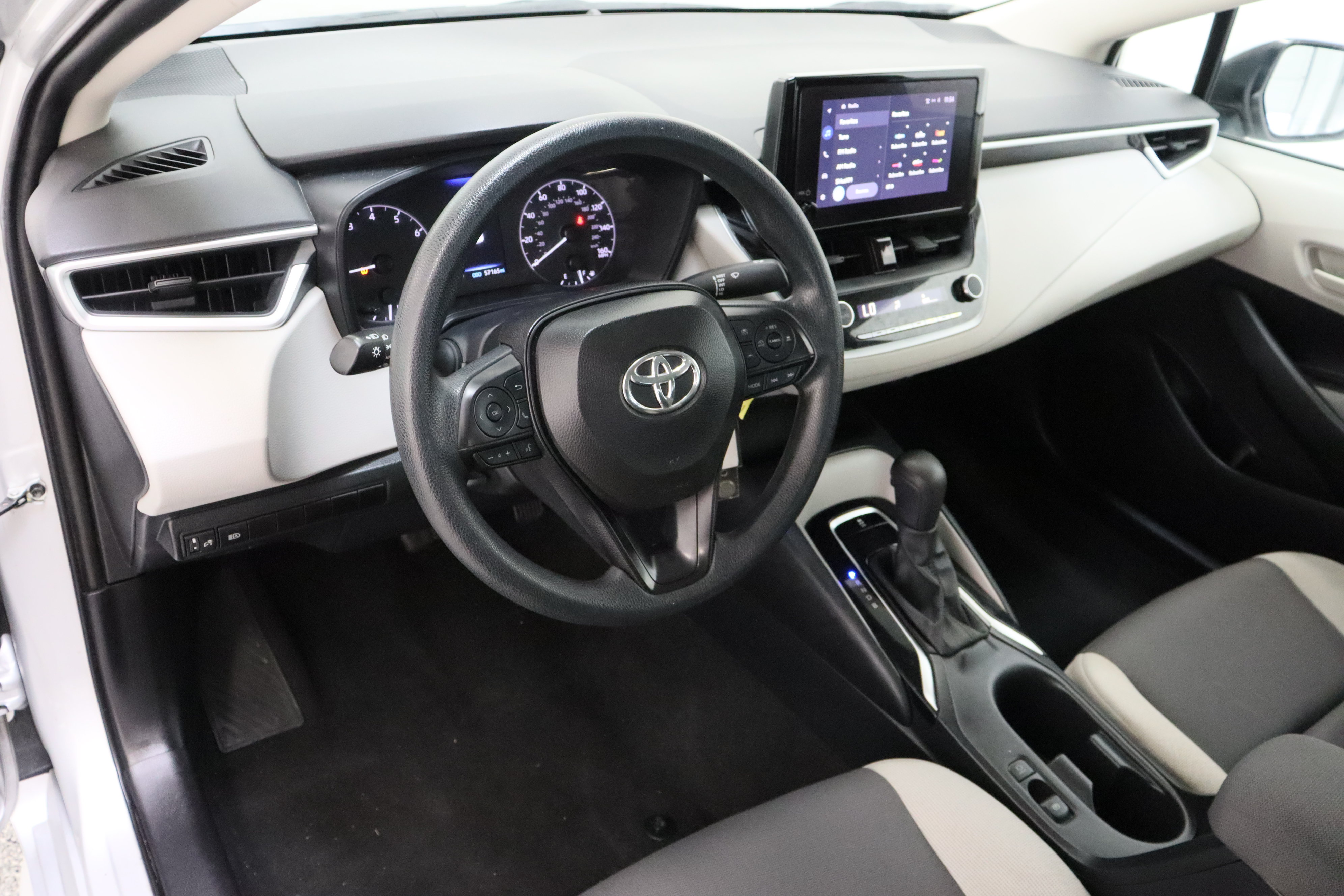 Used 2024 Toyota Corolla LE FWD image 13