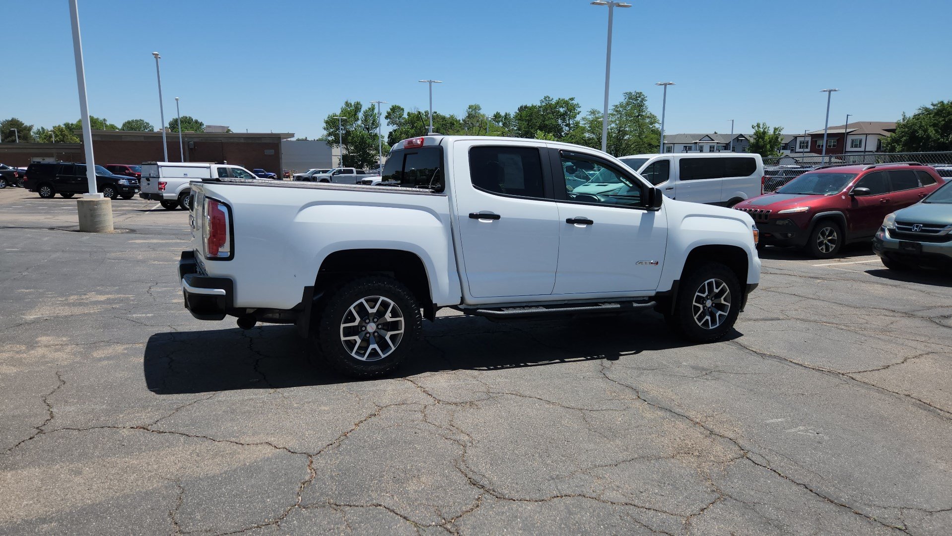 Used 2021 GMC Canyon AT4 w/ Driver Alert Package AWD/4WD image 12
