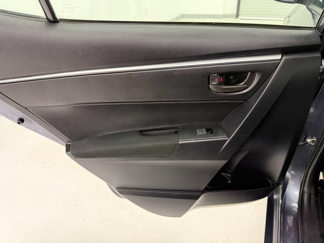 Used 2015 Toyota Corolla L FWD image 35