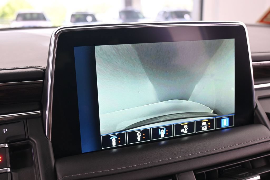 Used 2022 Chevrolet Suburban Z71 w/ Luxury Package AWD/4WD image 25