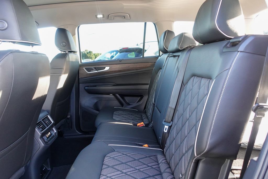 New 2026 Volkswagen Atlas SEL Premium R-Line image 28