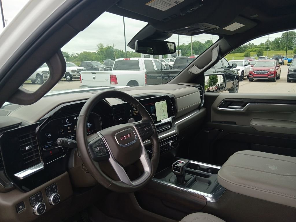 Used 2024 GMC Sierra 1500 SLT w/ SLT Premium Plus Package AWD/4WD image 35