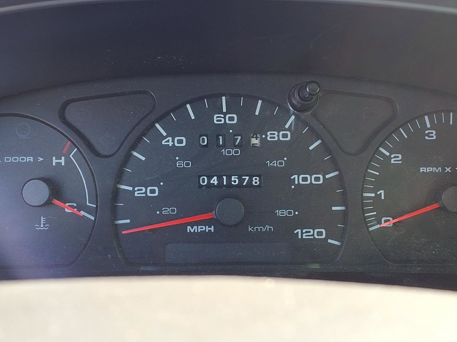 Used 2003 Ford Taurus SE image 10