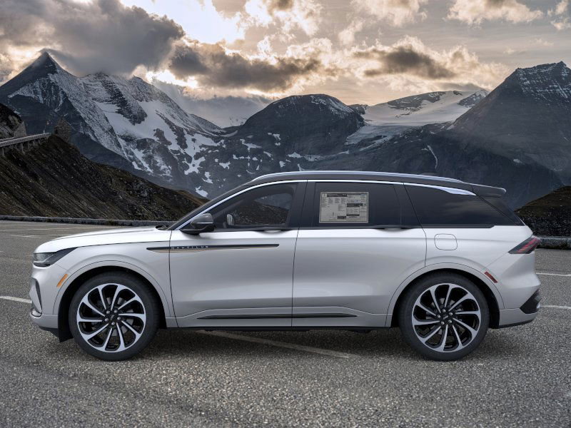 New 2026 Lincoln Nautilus Black Label image 3